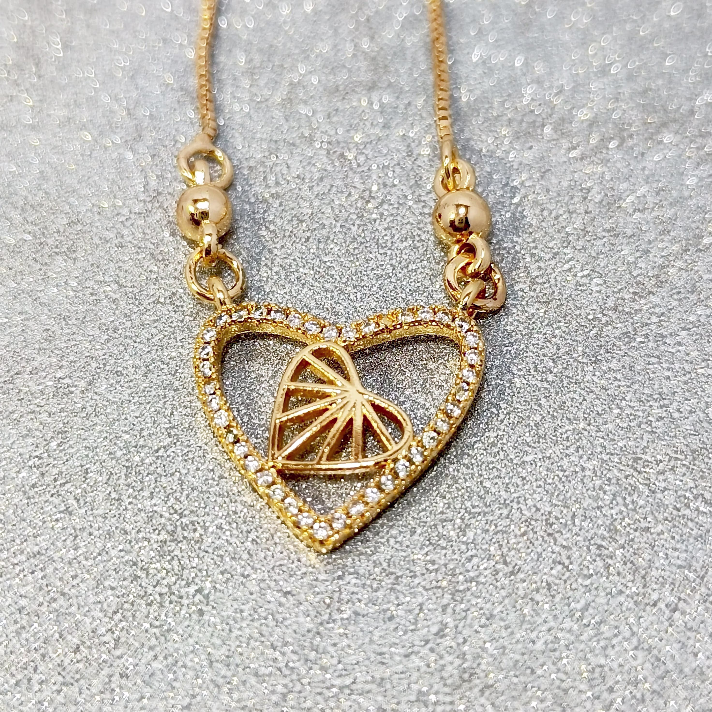 Women's Necklace With Heart Pendant, Vintage & Simple Style Elegant Jewelry Accessory